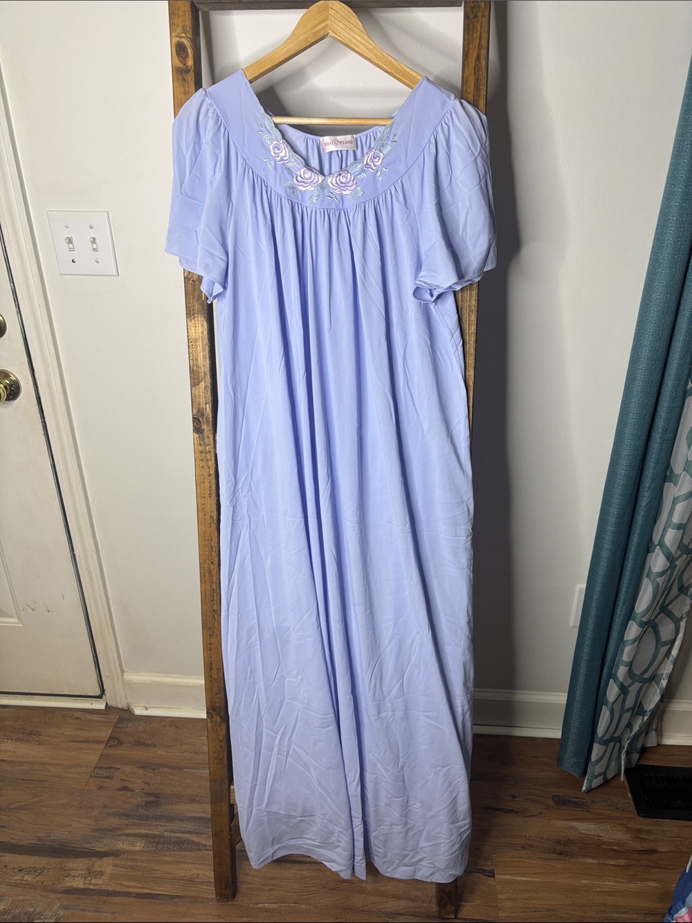 Shadowline Vintage Lavender Short-Sleeve Embroidered Nightgown